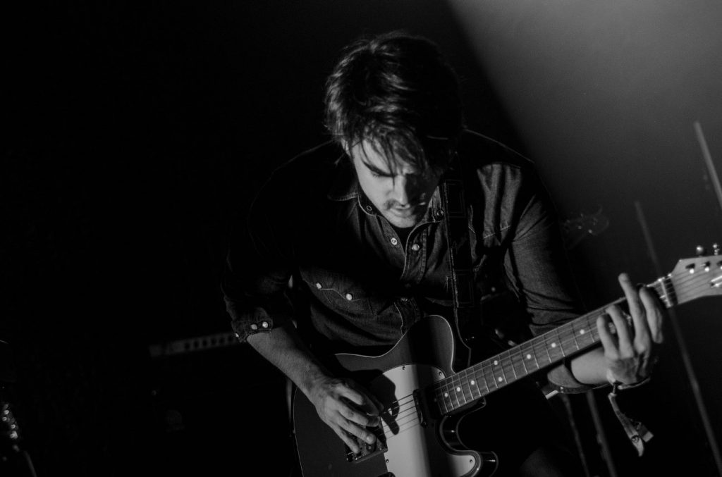 Tipos de guitarra: conheça modelos de guitarra mais famosos